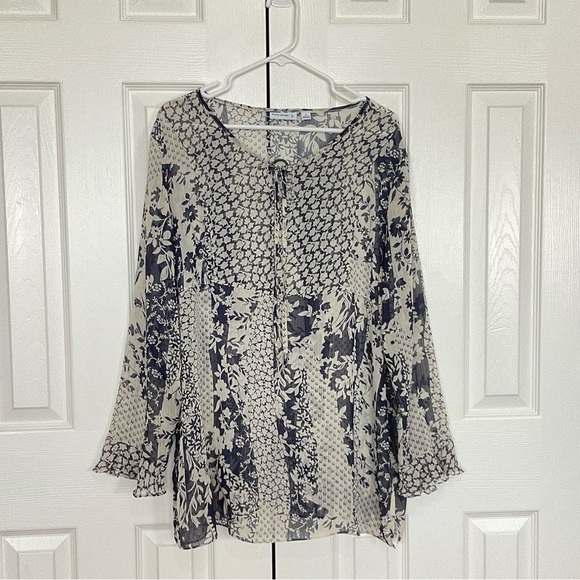 Susan Graver Blouse, Beach Cover Up, Size 1X, Navy & Cream floral, Long Sleeves - Picture 1 of 11